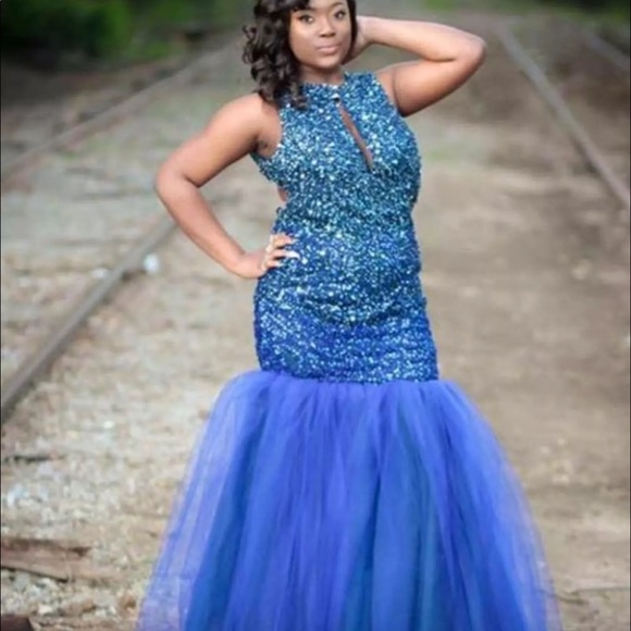 Prom dress - Picture 1 of 1